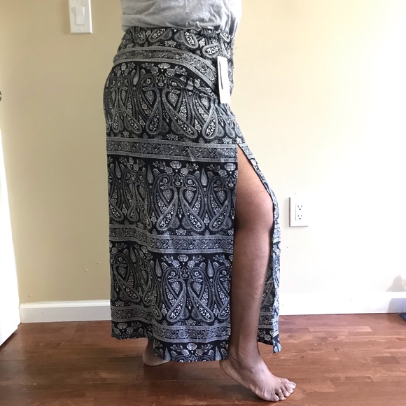 NWT Harmony & Havoc Paisley Pattern Maxi Skirt  XL - Picture 7 of 7